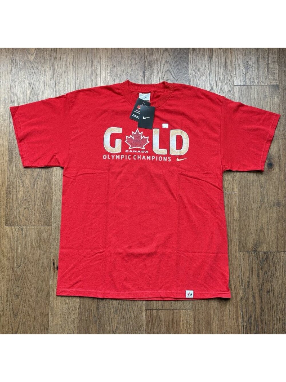Canada Nike 2010 Vancouver Olympics Gold Olympic Champions T-Shirt XL NEW